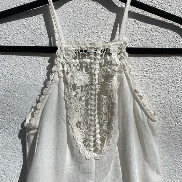 LF Seek White Lace Romper - Picture 2 of 3